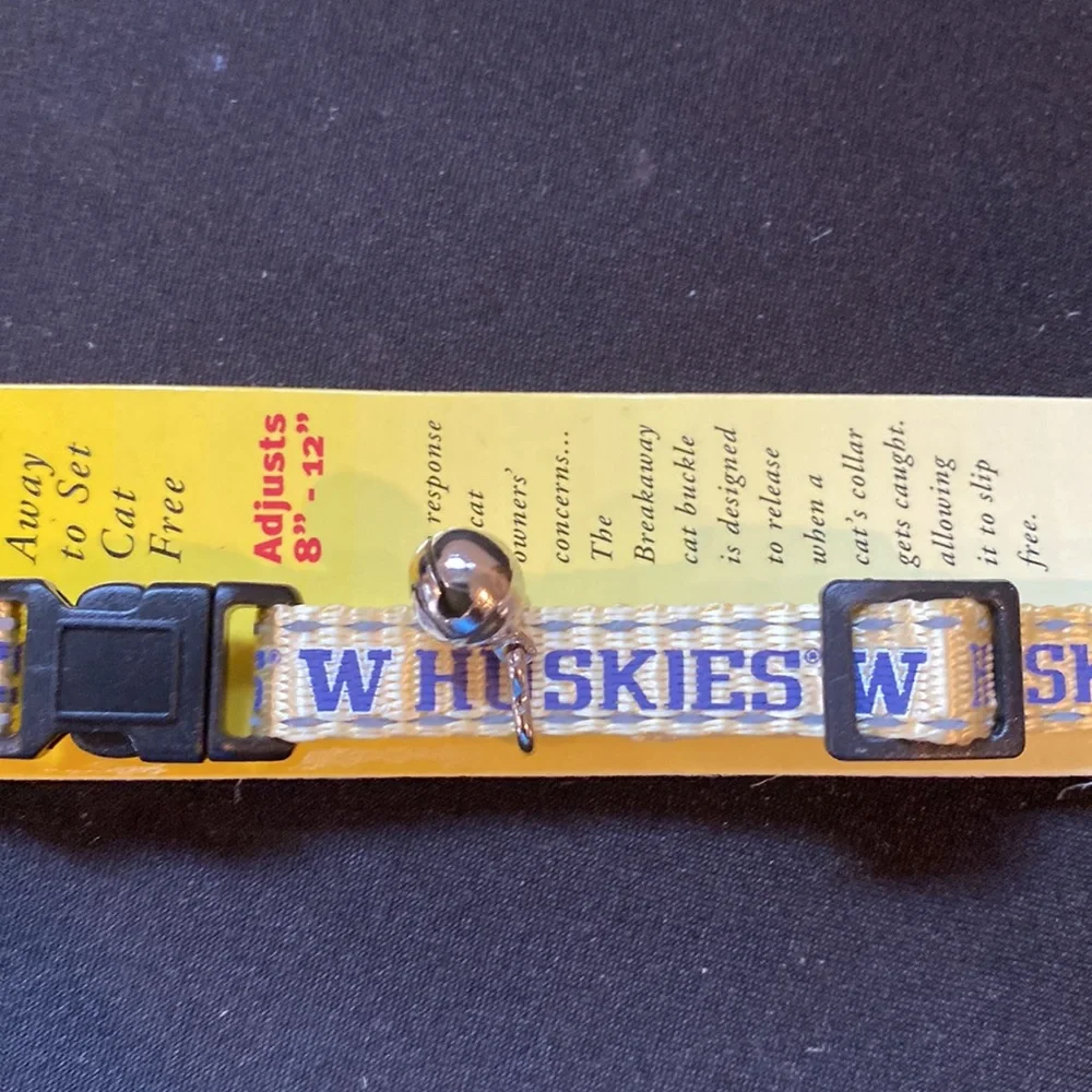NEW - University of Washington Breakaway Cat Collar